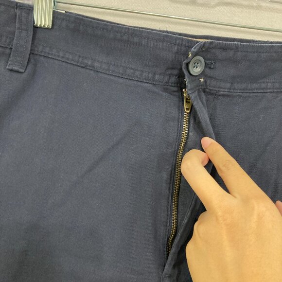 New IZOD Navy size 42 Flat Front Saltwater Twill Shorts Summer Outdoor Golf - Picture 4 of 12